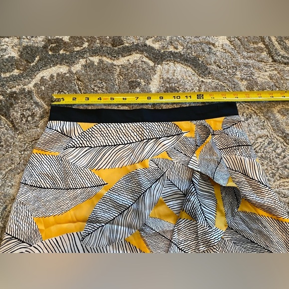 LOFT A-Line Skirt Women Multicolor Ruffled Front Leaf Pattern Size 6 Yellow NEW - Picture 3 of 7